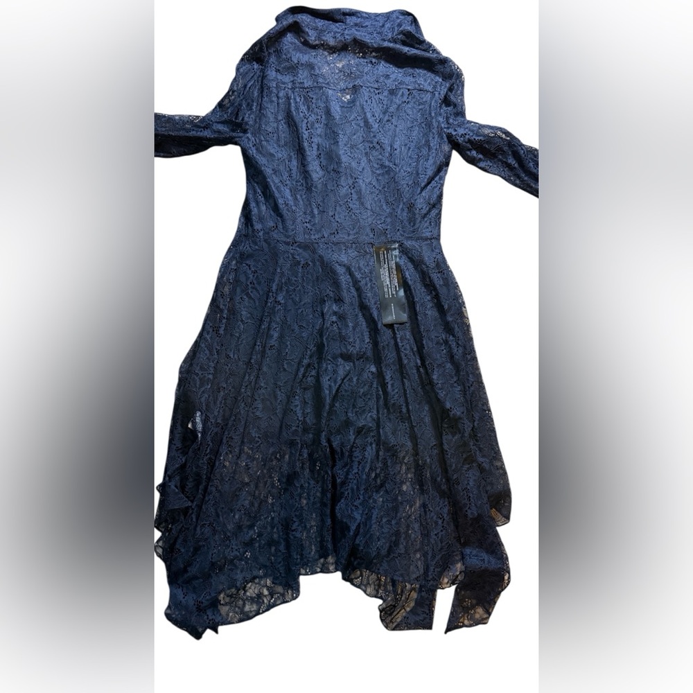 NWT BCBGMAXAZRIA Beatryce Navy Floral Lace Dress - Size 10 - Picture 4 of 9